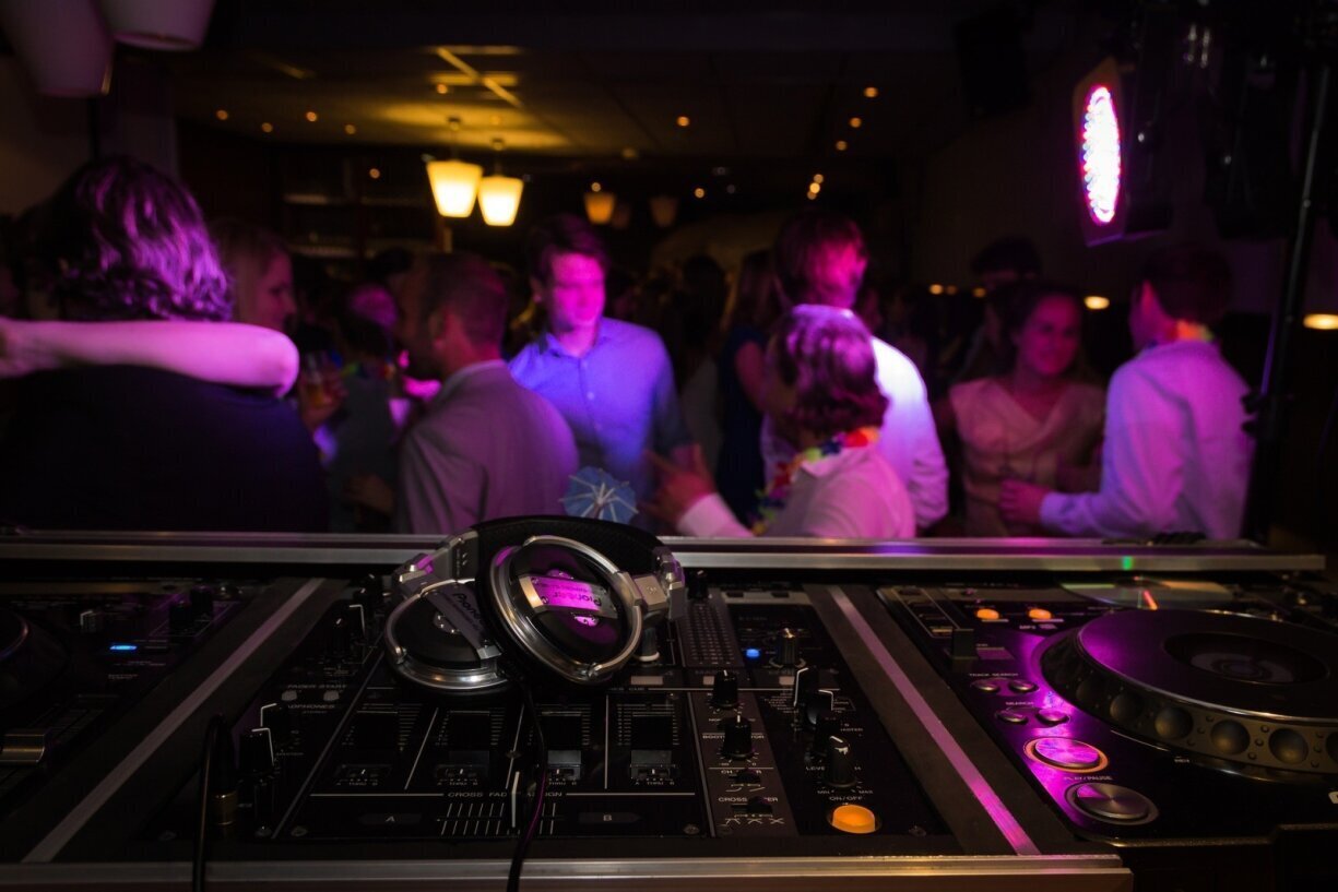 DJ Olaf Schmidt - Hochzeit DJ Party DJ Geburtstag DJ